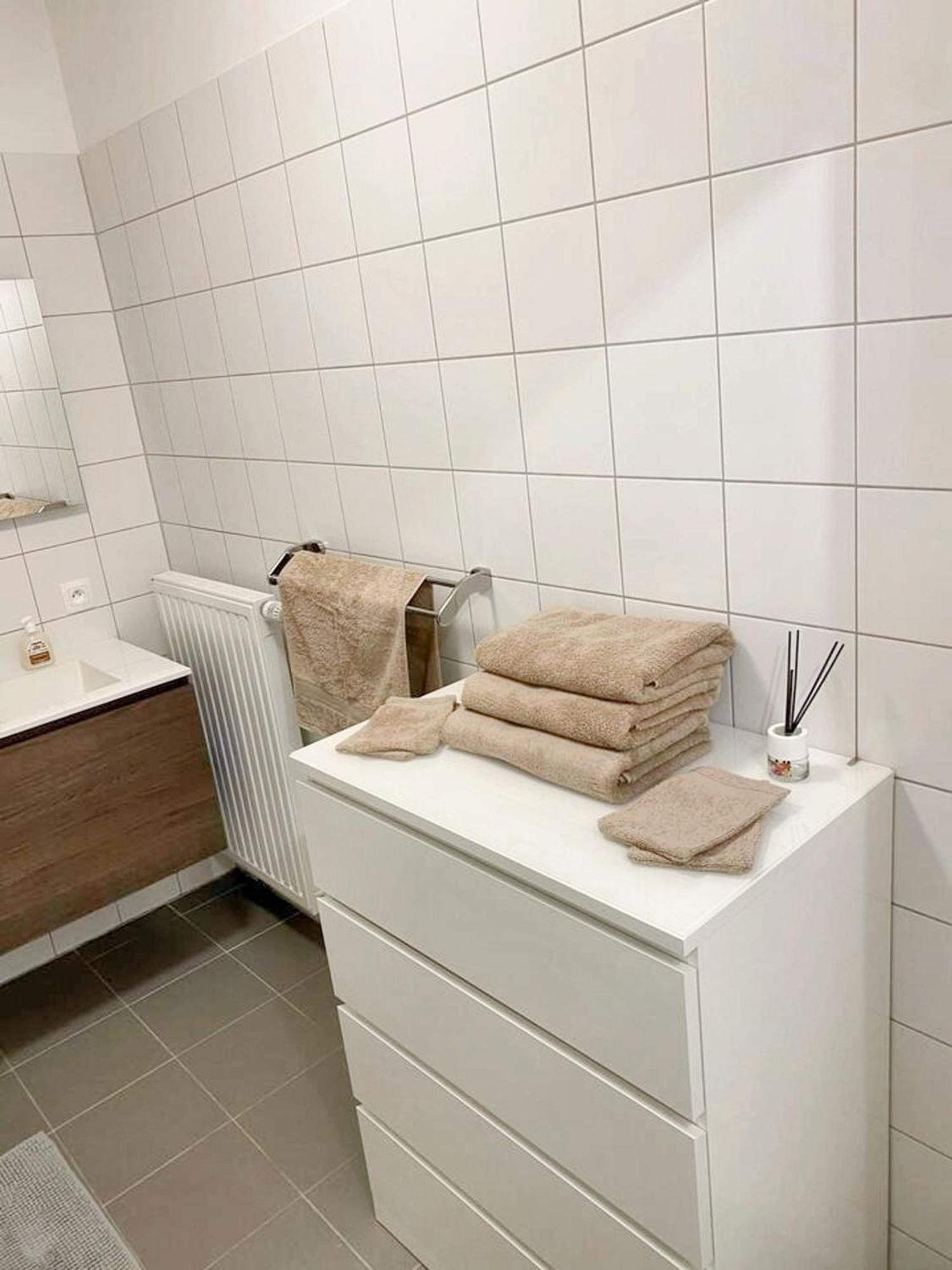 Modern Apartment In Cureghem Anderlecht 134 M² + Terrace Brussel Buitenkant foto