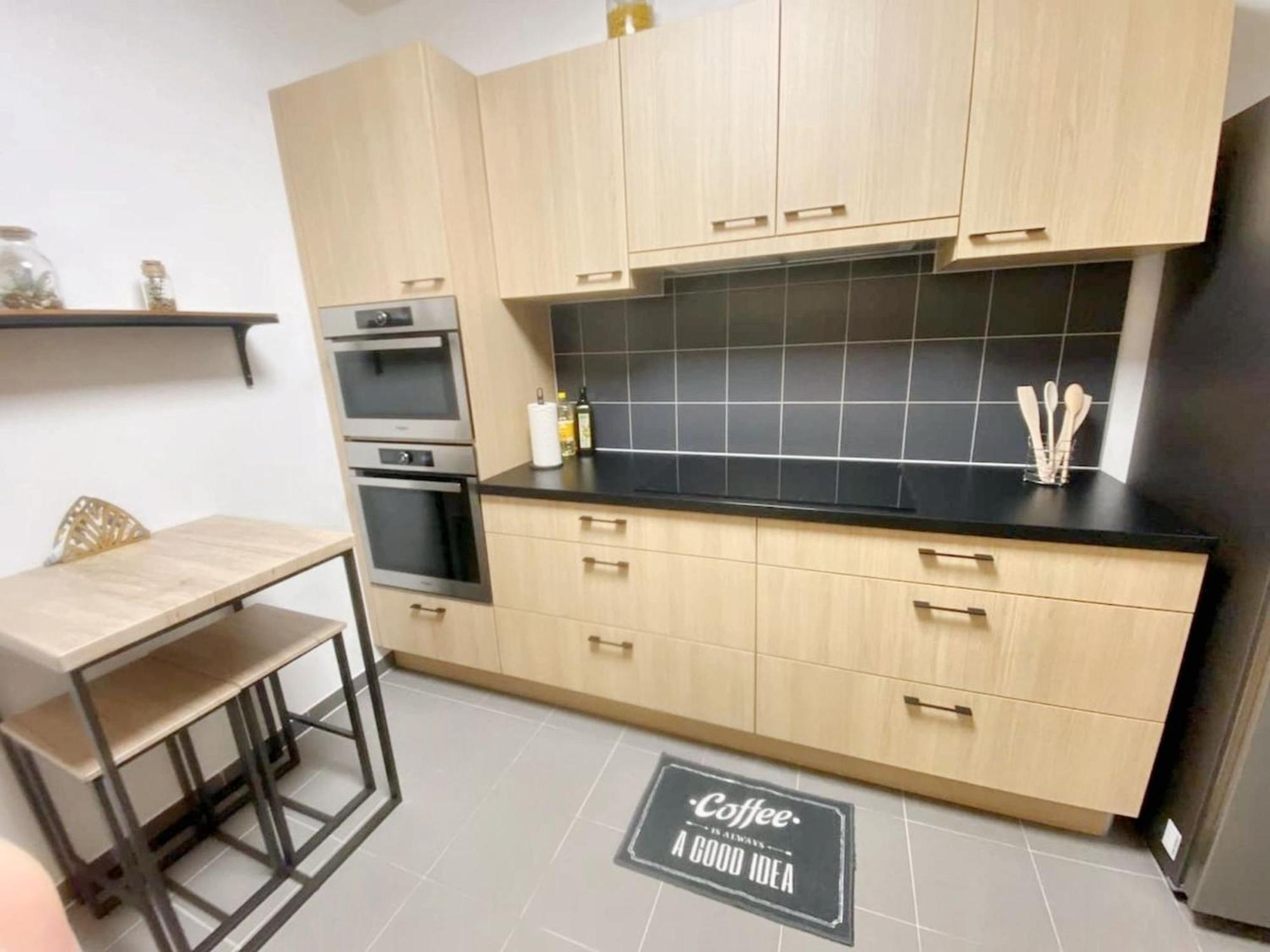 Modern Apartment In Cureghem Anderlecht 134 M² + Terrace Brussel Buitenkant foto