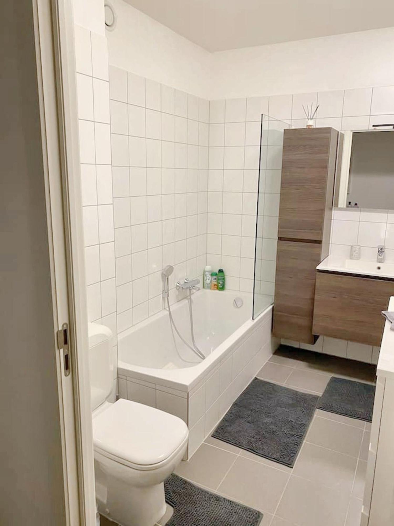 Modern Apartment In Cureghem Anderlecht 134 M² + Terrace Brussel Buitenkant foto