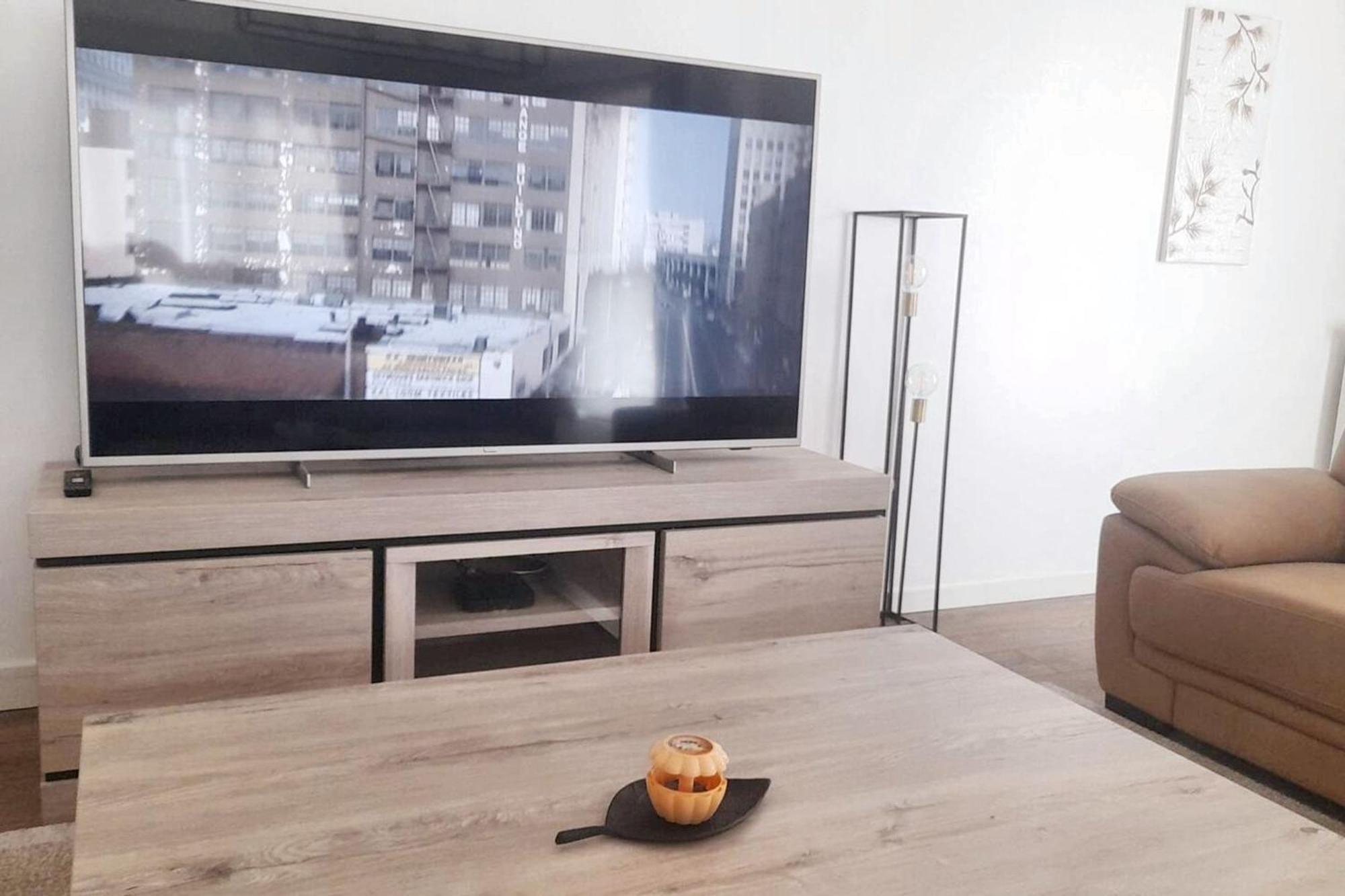 Modern Apartment In Cureghem Anderlecht 134 M² + Terrace Brussel Buitenkant foto