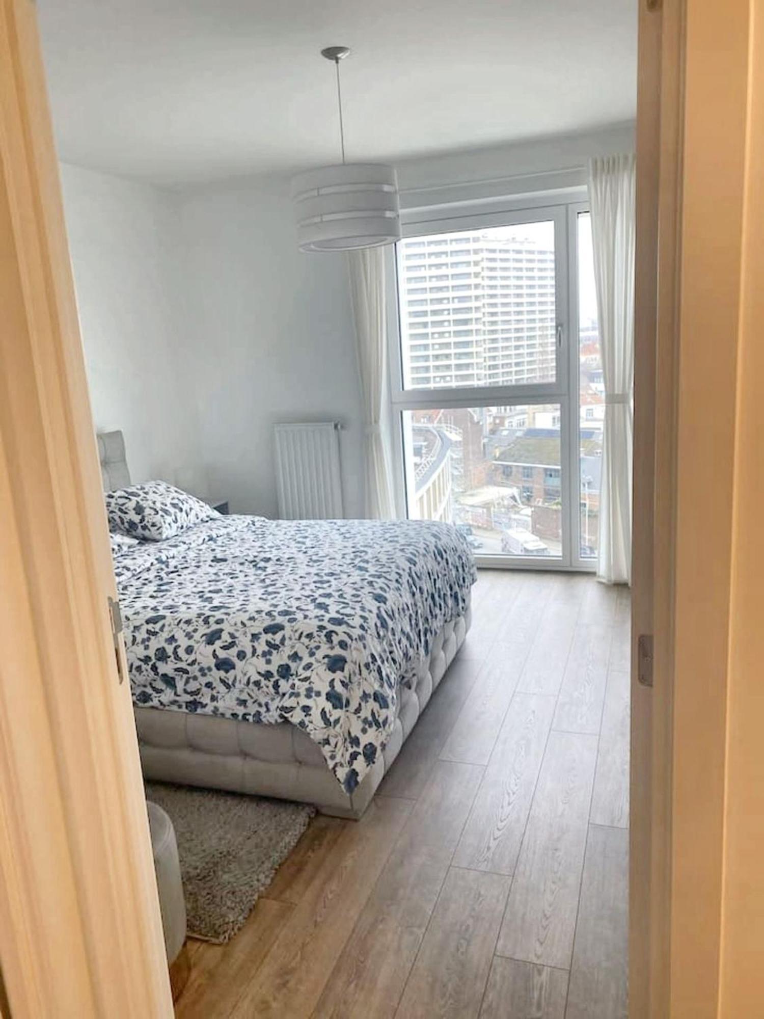Modern Apartment In Cureghem Anderlecht 134 M² + Terrace Brussel Buitenkant foto