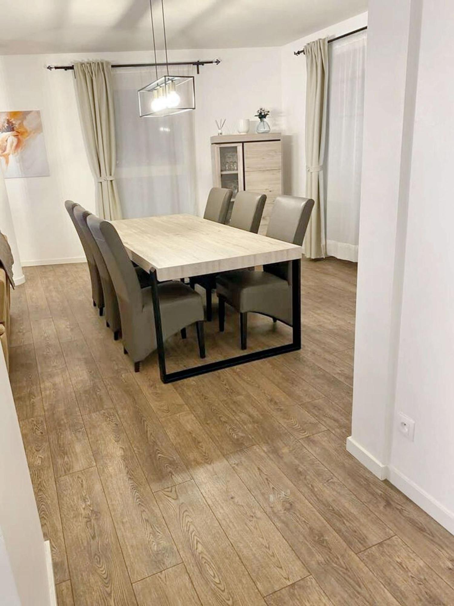 Modern Apartment In Cureghem Anderlecht 134 M² + Terrace Brussel Buitenkant foto