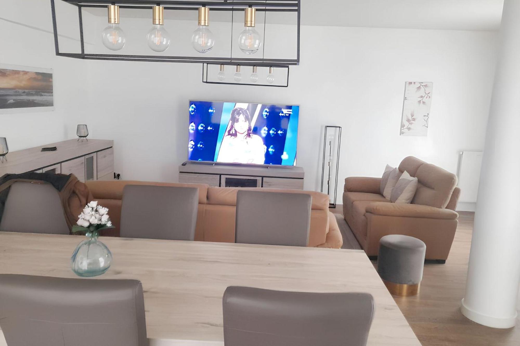 Modern Apartment In Cureghem Anderlecht 134 M² + Terrace Brussel Buitenkant foto