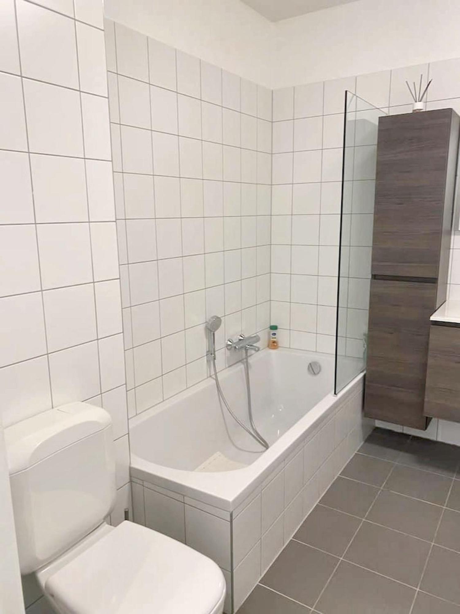 Modern Apartment In Cureghem Anderlecht 134 M² + Terrace Brussel Buitenkant foto